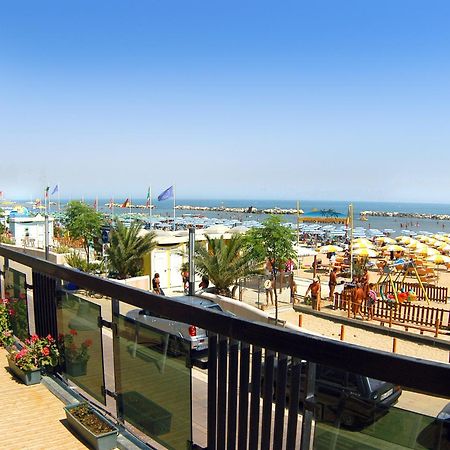Hotel Continental Μπελάρια-Ιτζέα Μαρίνα Εξωτερικό φωτογραφία