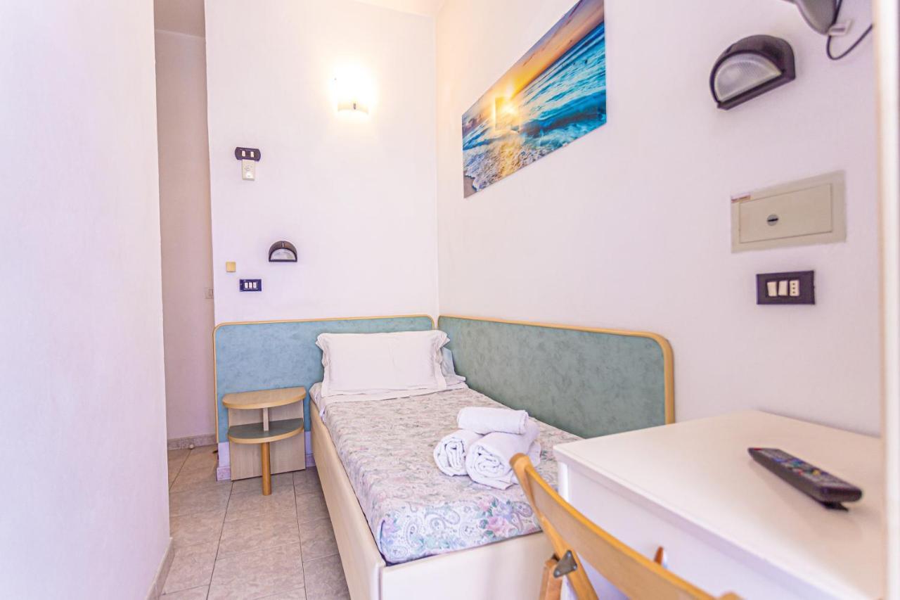 Hotel Continental Μπελάρια-Ιτζέα Μαρίνα Εξωτερικό φωτογραφία
