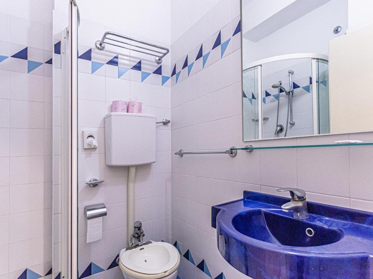 Hotel Continental Μπελάρια-Ιτζέα Μαρίνα Εξωτερικό φωτογραφία