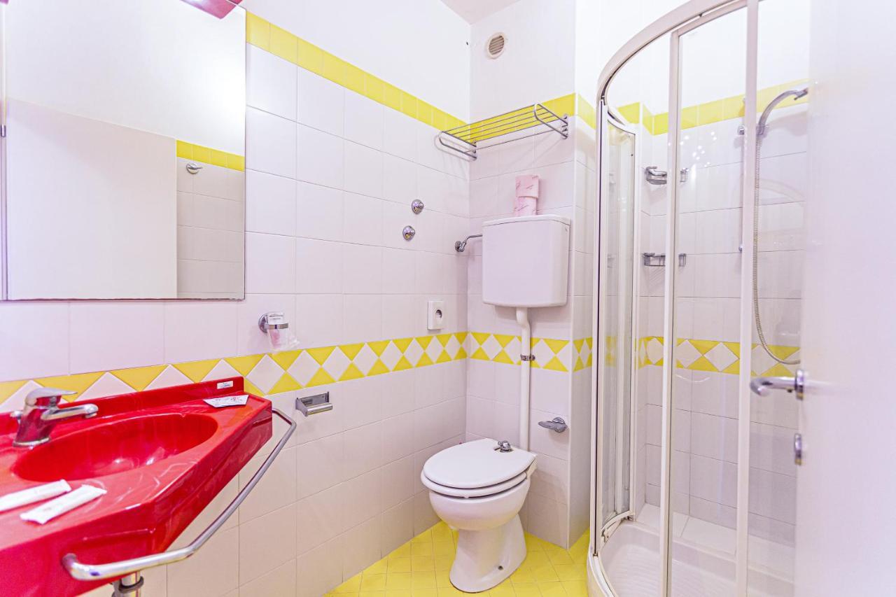Hotel Continental Μπελάρια-Ιτζέα Μαρίνα Εξωτερικό φωτογραφία