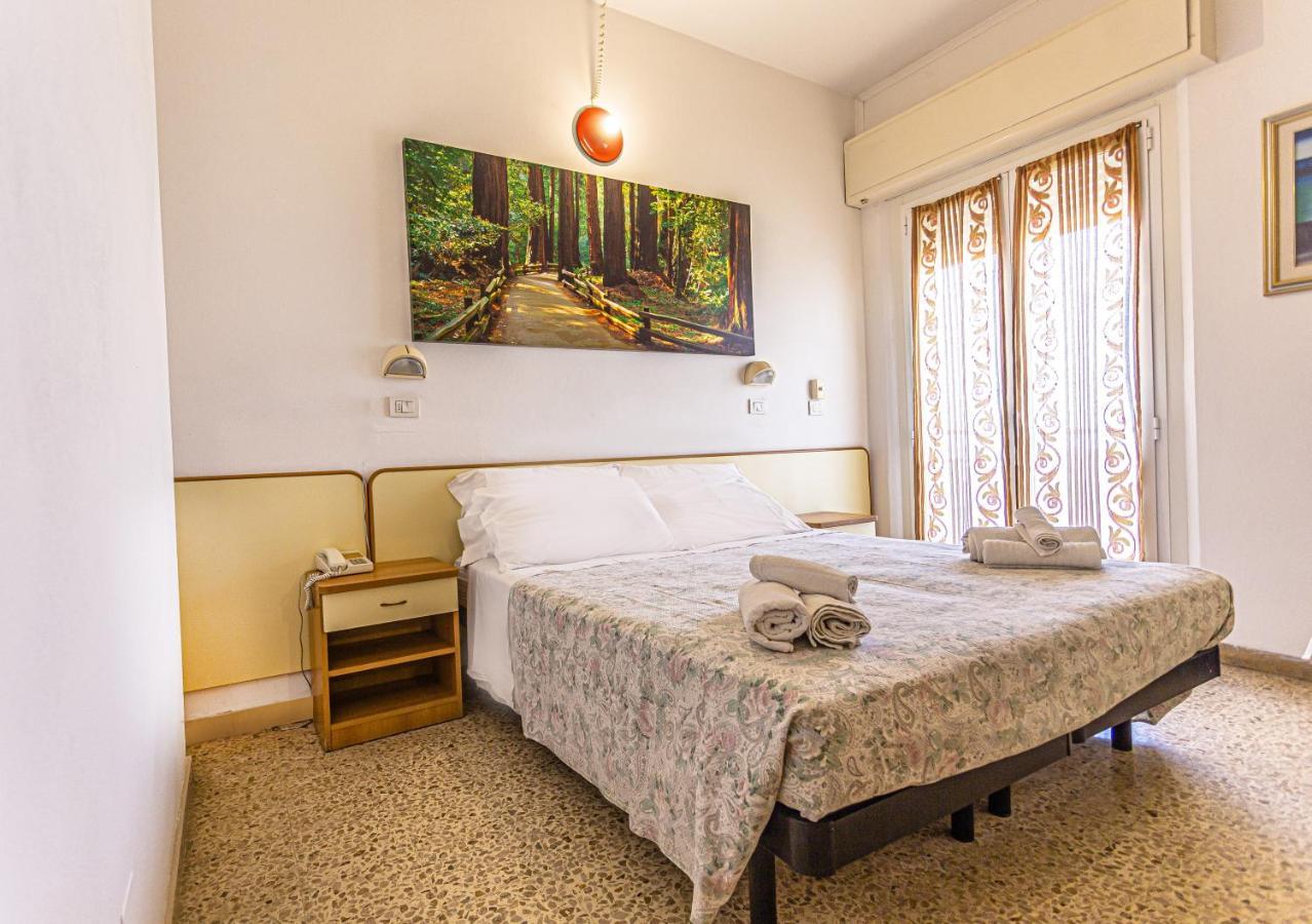 Hotel Continental Μπελάρια-Ιτζέα Μαρίνα Εξωτερικό φωτογραφία