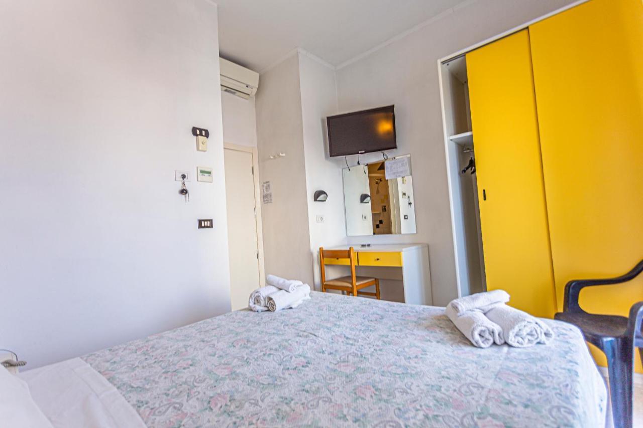 Hotel Continental Μπελάρια-Ιτζέα Μαρίνα Εξωτερικό φωτογραφία