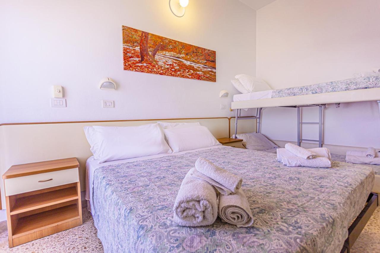 Hotel Continental Μπελάρια-Ιτζέα Μαρίνα Εξωτερικό φωτογραφία