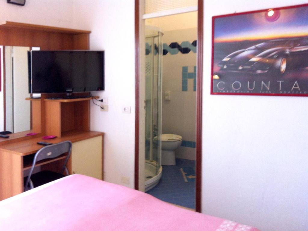 Hotel Continental Μπελάρια-Ιτζέα Μαρίνα Δωμάτιο φωτογραφία