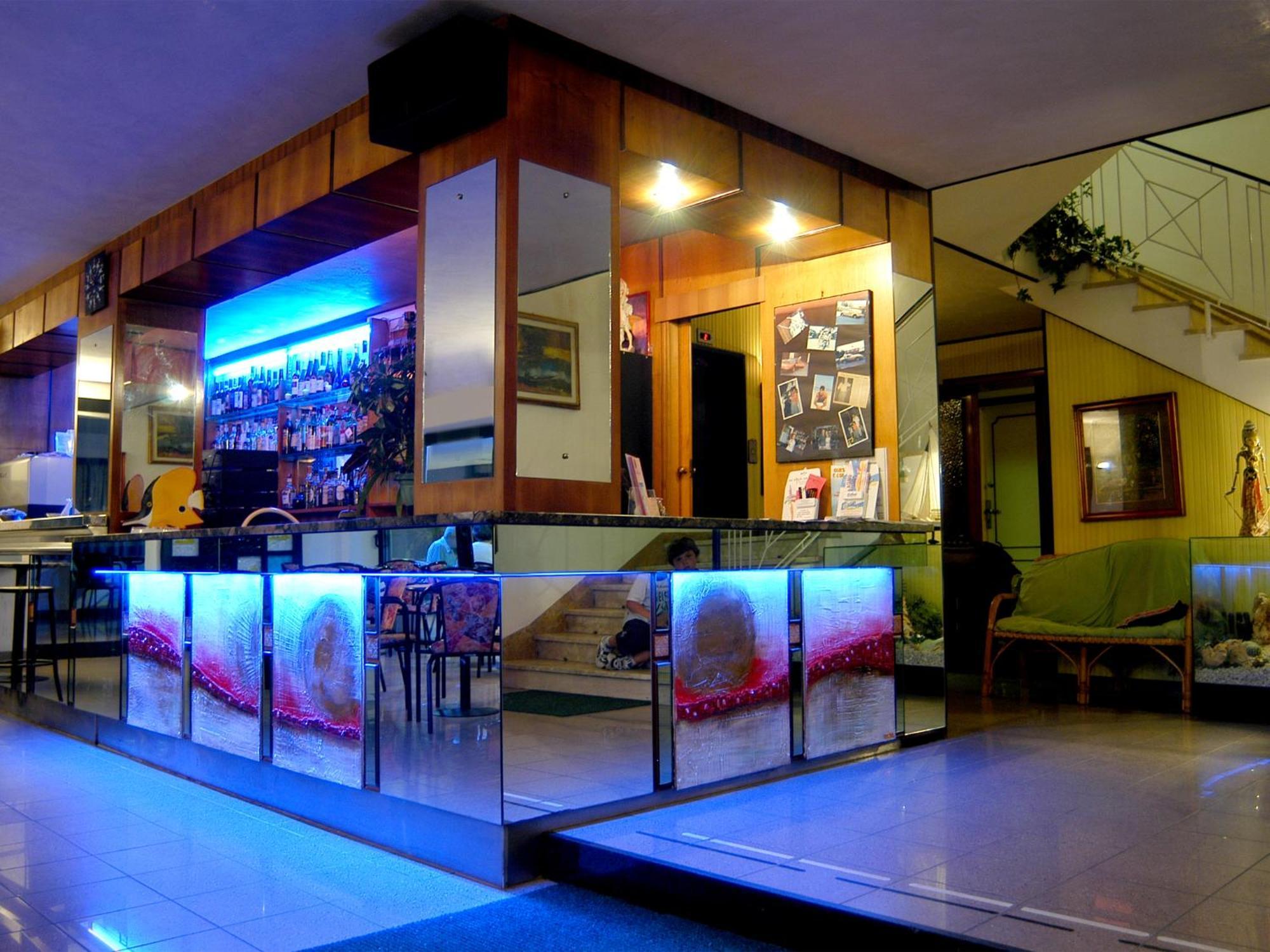 Hotel Continental Μπελάρια-Ιτζέα Μαρίνα Εξωτερικό φωτογραφία