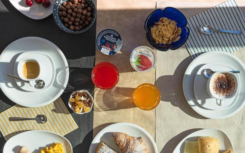 Hotel Continental Μπελάρια-Ιτζέα Μαρίνα Εξωτερικό φωτογραφία